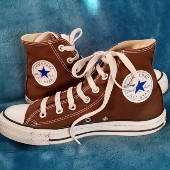 chuck taylor high tops womens